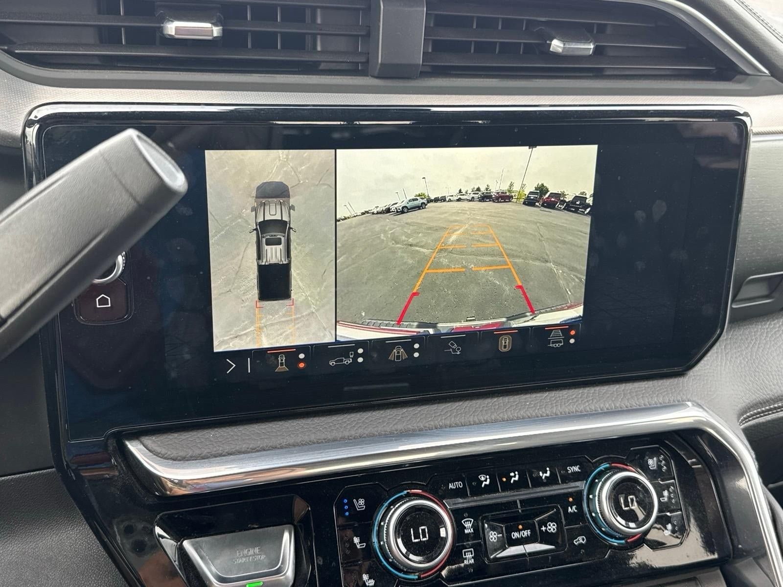 Used 2025 GMC Sierra 2500 Denali w/ Technology Package AWD/4WD image 15