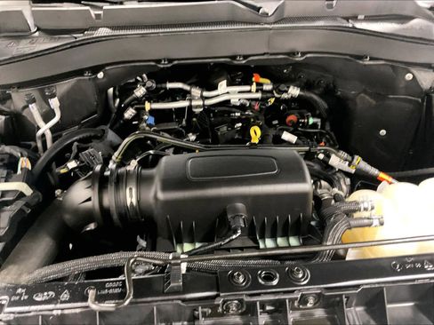 Used 2023 Ford Explorer XLT w/ Equipment Group 202A image 30