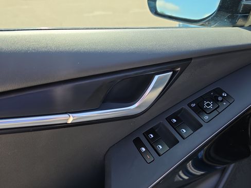 Certified 2024 Kia Niro EX Touring FWD image 18