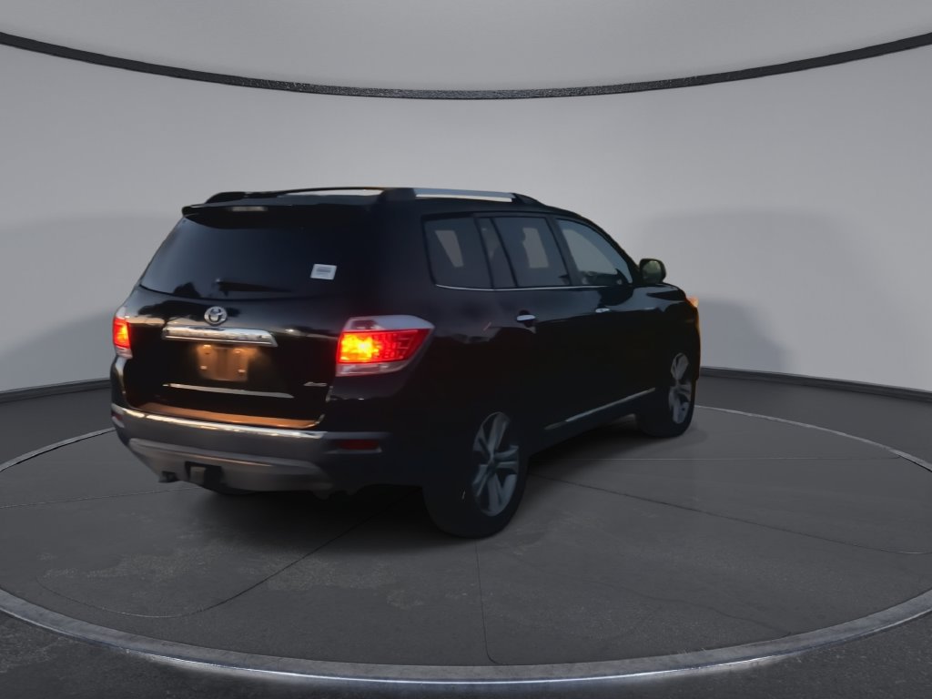 Used 2013 Toyota Highlander Limited AWD/4WD image 8