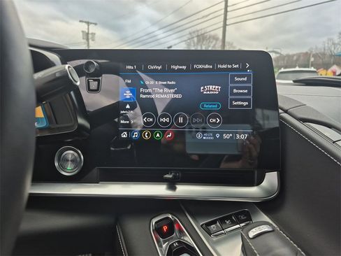 Used 2022 Chevrolet Corvette Stingray Preferred Cpe w/ Z51 Performance Package image 23