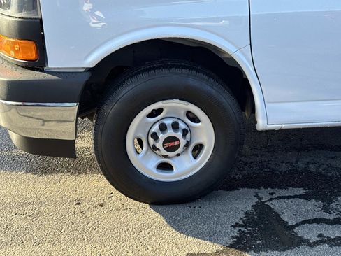 Used 2024 GMC Savana 2500 w/ Driver Convenience Package image 28