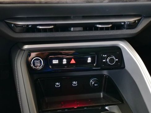 New 2025 Audi Q5 Prestige image 24