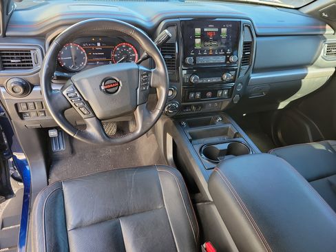Used 2021 Nissan Titan PRO-4X w/ Pro-4x Convenience Package image 19