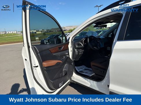 Used 2025 Subaru Ascent Touring AWD/4WD image 18