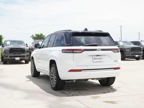 New 2026 Jeep Grand Cherokee Summit AWD/4WD image 7