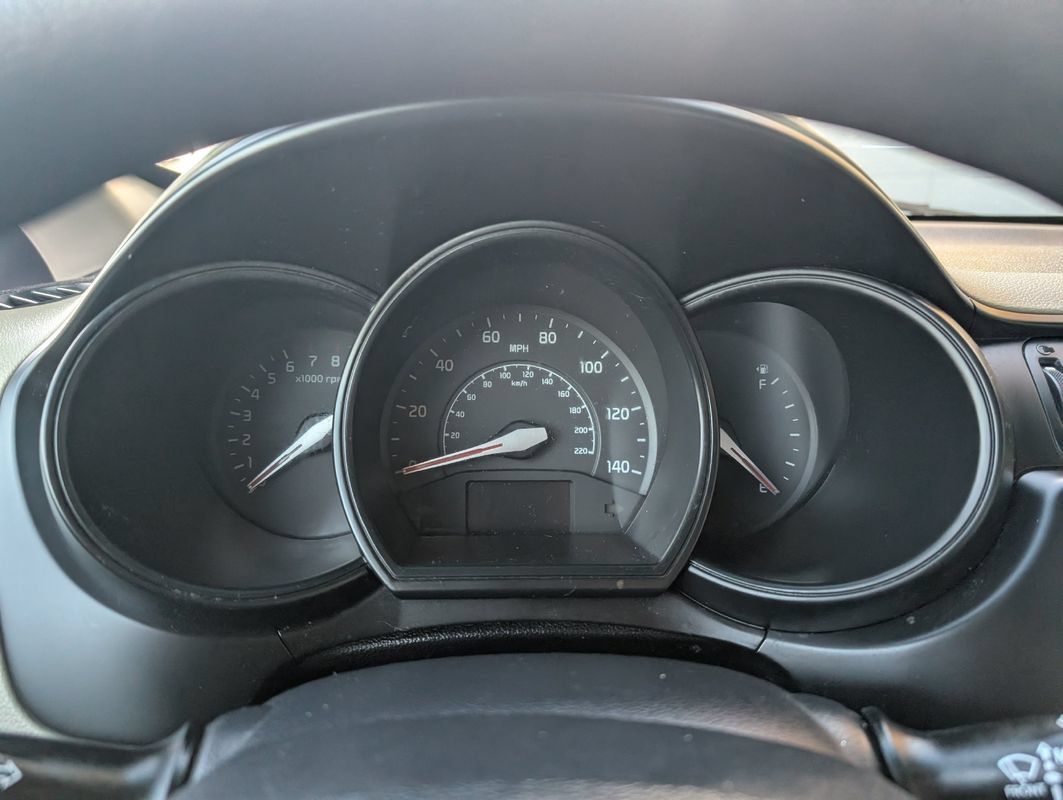 Used 2013 Kia Rio LX FWD image 29