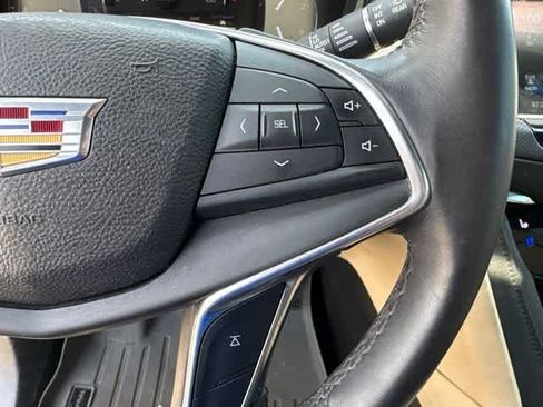 Used 2017 Cadillac XT5 Premium Luxury FWD image 13