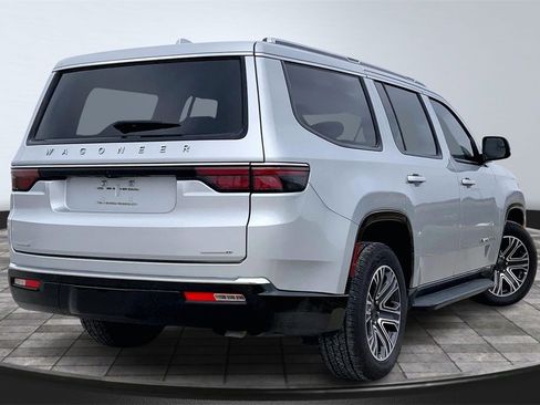 Used 2023 Jeep Wagoneer Series II image 5