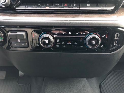 Used 2023 Chevrolet Silverado 1500 LT image 11