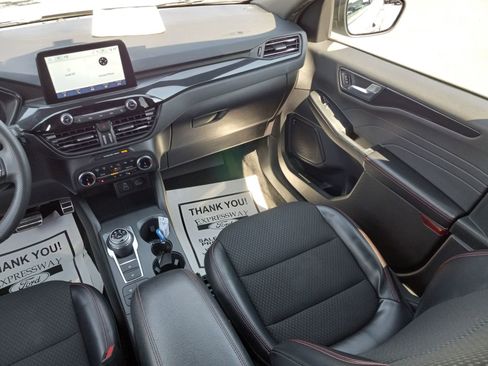 Used 2024 Ford Escape ST-Line w/ Cold Weather Package image 18