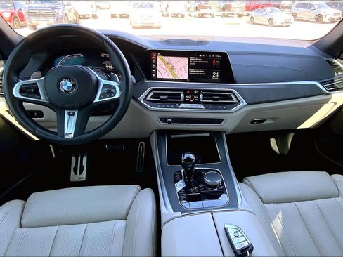 Used 2022 BMW X5 xDrive40i w/ M Sport Package image 16