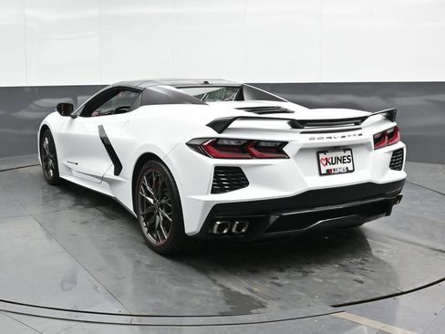 Used 2023 Chevrolet Corvette Stingray Premium Conv w/ Z51 Performance Package RWD image 9