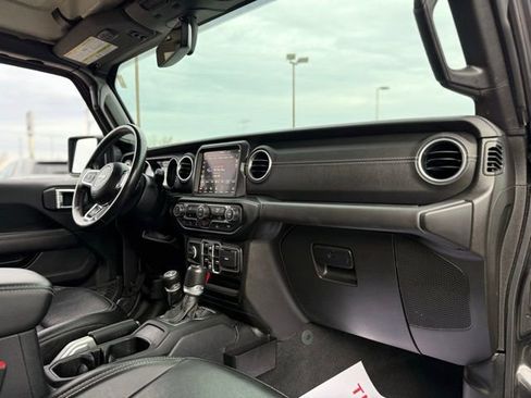 Used 2021 Jeep Gladiator Overland w/ Popular Equipment Package image 22