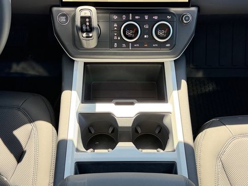 New 2026 Land Rover Defender 110 S AWD/4WD image 15