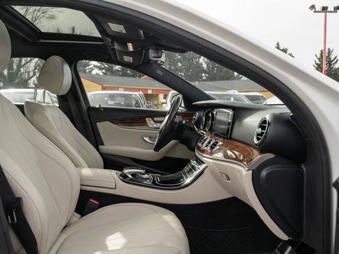 Used 2018 Mercedes-Benz E 300 E 300 4MATIC Sedan 4D image 12