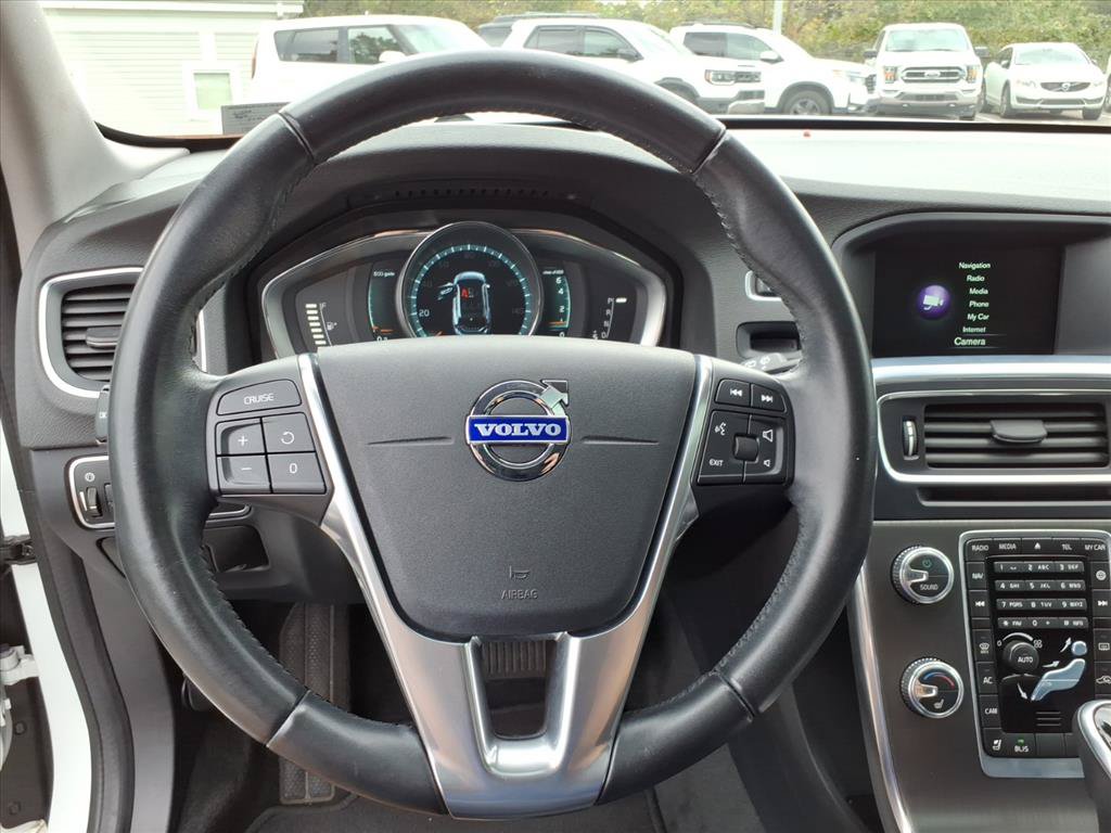 Used 2016 Volvo V60 T5 Cross Country AWD/4WD image 16