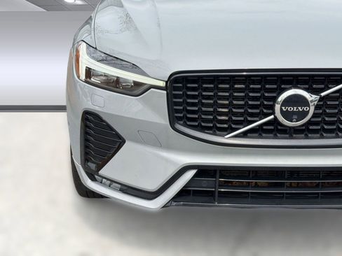 Certified 2024 Volvo XC60 B5 Plus w/ Protection Package Premier AWD/4WD image 11