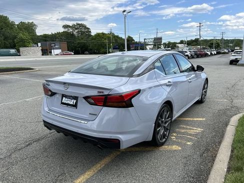 Certified 2023 Nissan Altima 2.0 SR FWD image 8