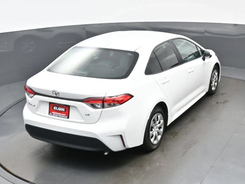 Used 2024 Toyota Corolla LE FWD image 37