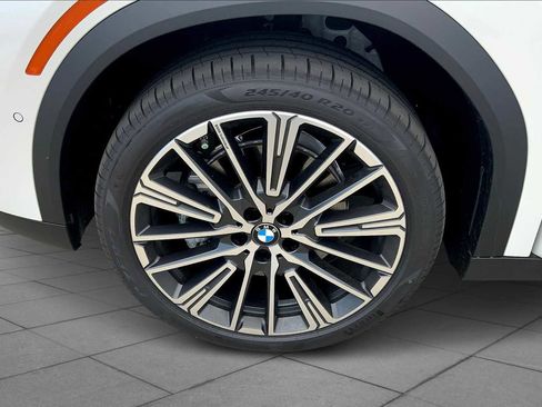 Used 2026 BMW X2 xDrive28i w/ Technology Package image 11