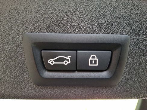 Used 2023 BMW X6 M50i w/ Executive Package image 29