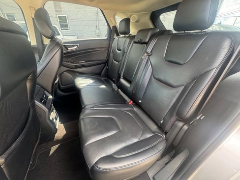 Used 2019 Ford Edge Titanium w/ Equipment Group 301A FWD image 23