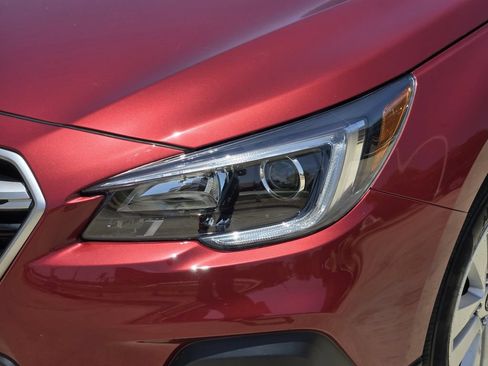 Used 2019 Subaru Outback 2.5i AWD/4WD image 6