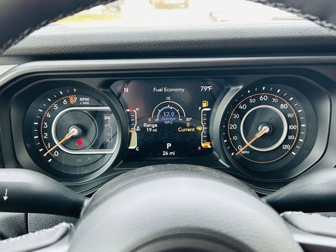 New 2025 Jeep Gladiator Sport image 18