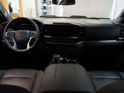 Used 2023 Chevrolet Silverado 1500 LT Trail Boss w/ LT Trail Boss Premium Package image 11