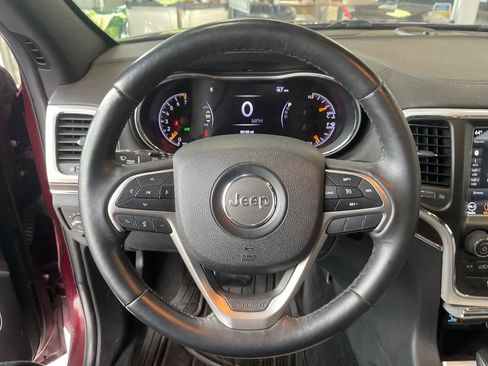 Used 2018 Jeep Grand Cherokee Limited image 12