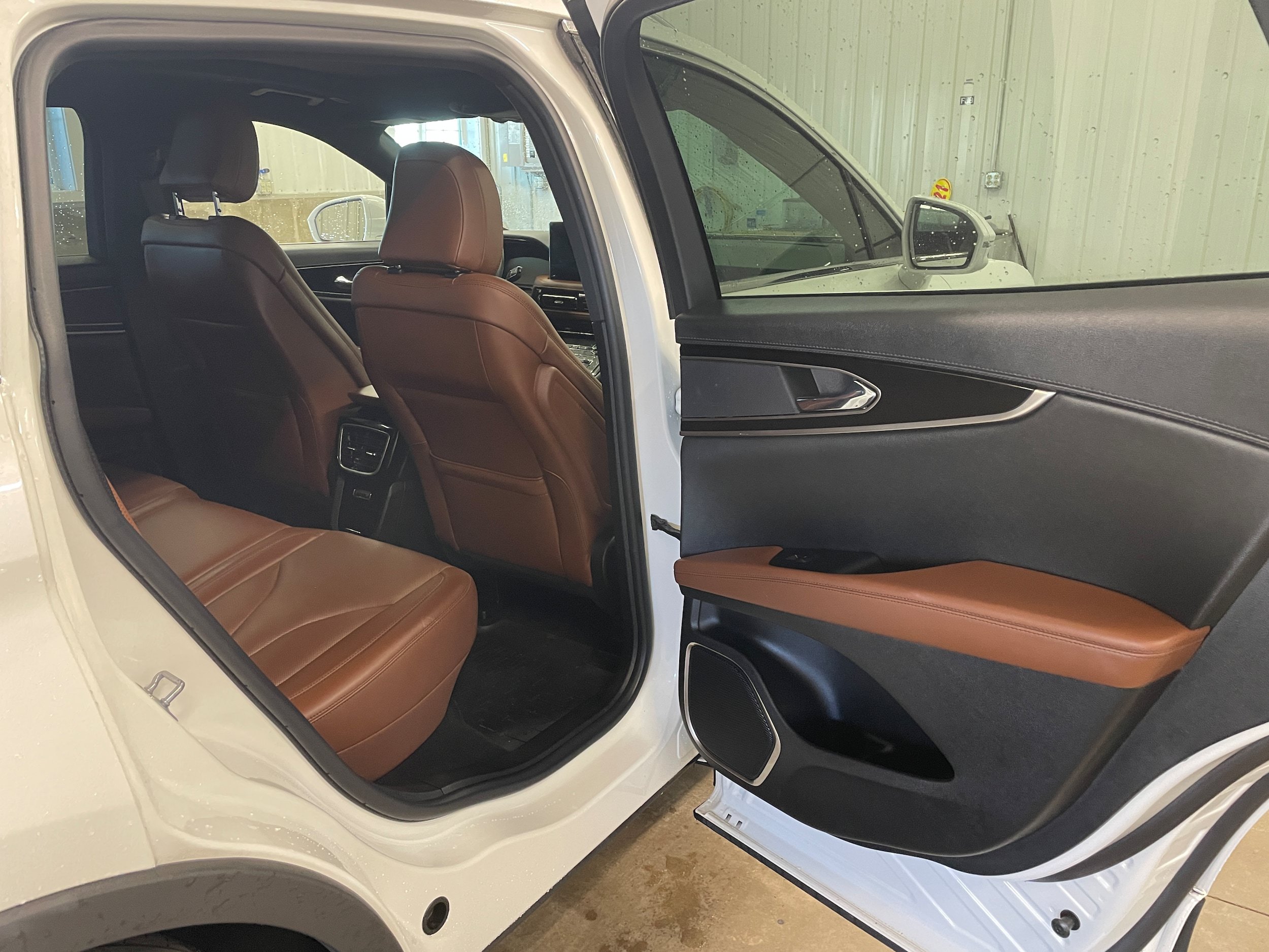 Used 2023 Lincoln Nautilus Reserve AWD/4WD image 27