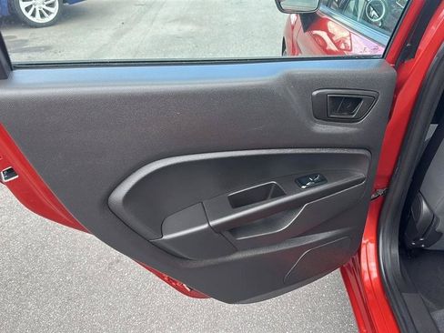 Used 2018 Ford Fiesta SE FWD image 30