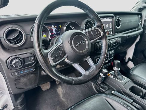 Used 2023 Jeep Wrangler Unlimited Rubicon 4xe w/ Cold Weather Group AWD/4WD image 10