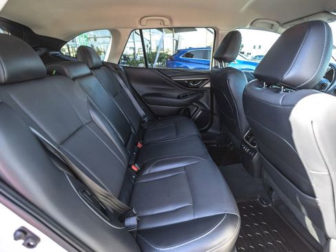 Used 2021 Subaru Outback Limited image 30