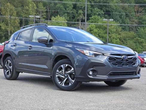 Used 2025 Subaru Crosstrek 2.5i Premium w/ Crosstrek Mirror Package AWD/4WD image 2