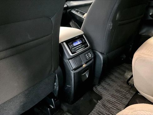 Used 2023 Subaru Ascent Premium w/ Convenience Package image 23