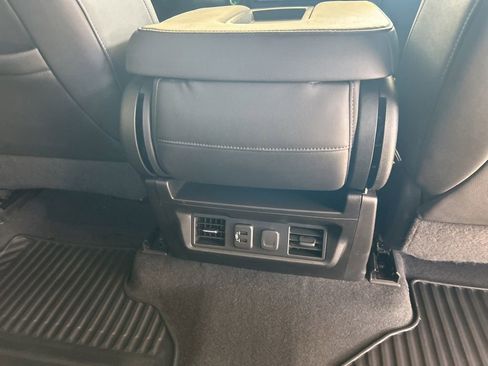 Used 2020 Chevrolet Silverado 1500 LT w/ All-Star Edition image 28