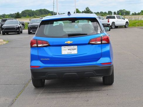Used 2024 Chevrolet Equinox LS FWD image 4