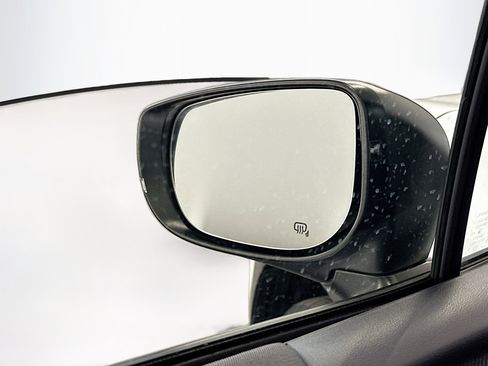 Used 2024 Subaru Crosstrek 2.0i Premium image 16