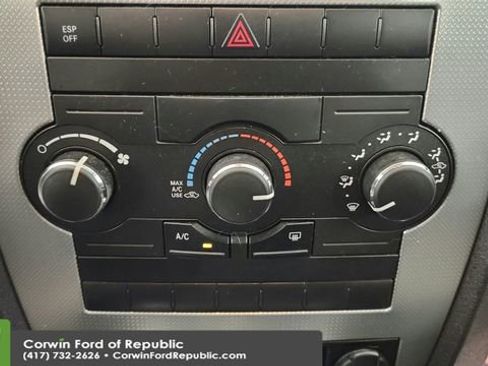 Used 2010 Jeep Grand Cherokee Laredo image 17