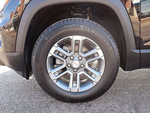 Used 2025 GMC Terrain Elevation image 24