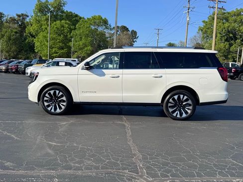Used 2025 Ford Expedition Max Platinum w/ Driver's Package image 3