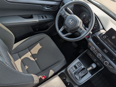 Used 2024 Honda CR-V LX image 9