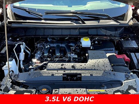 Used 2025 Nissan Pathfinder SL w/ Black Appearance Package image 30