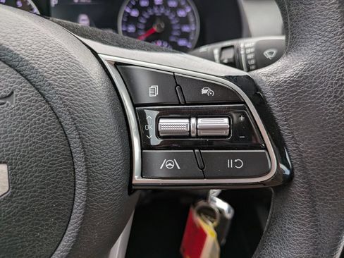Used 2024 Kia Forte LXS w/ LXS Technology Package FWD image 24