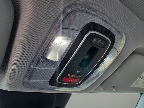 Used 2024 Hyundai Kona Limited image 22