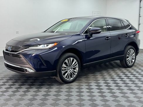 Used 2021 Toyota Venza Limited w/ Advanced Technology Package AWD/4WD image 2