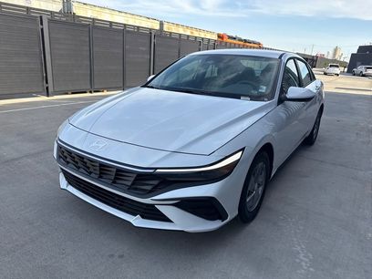 New 2026 Hyundai Elantra SE