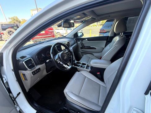 Used 2022 Kia Sportage EX w/ EX Technology Package image 23